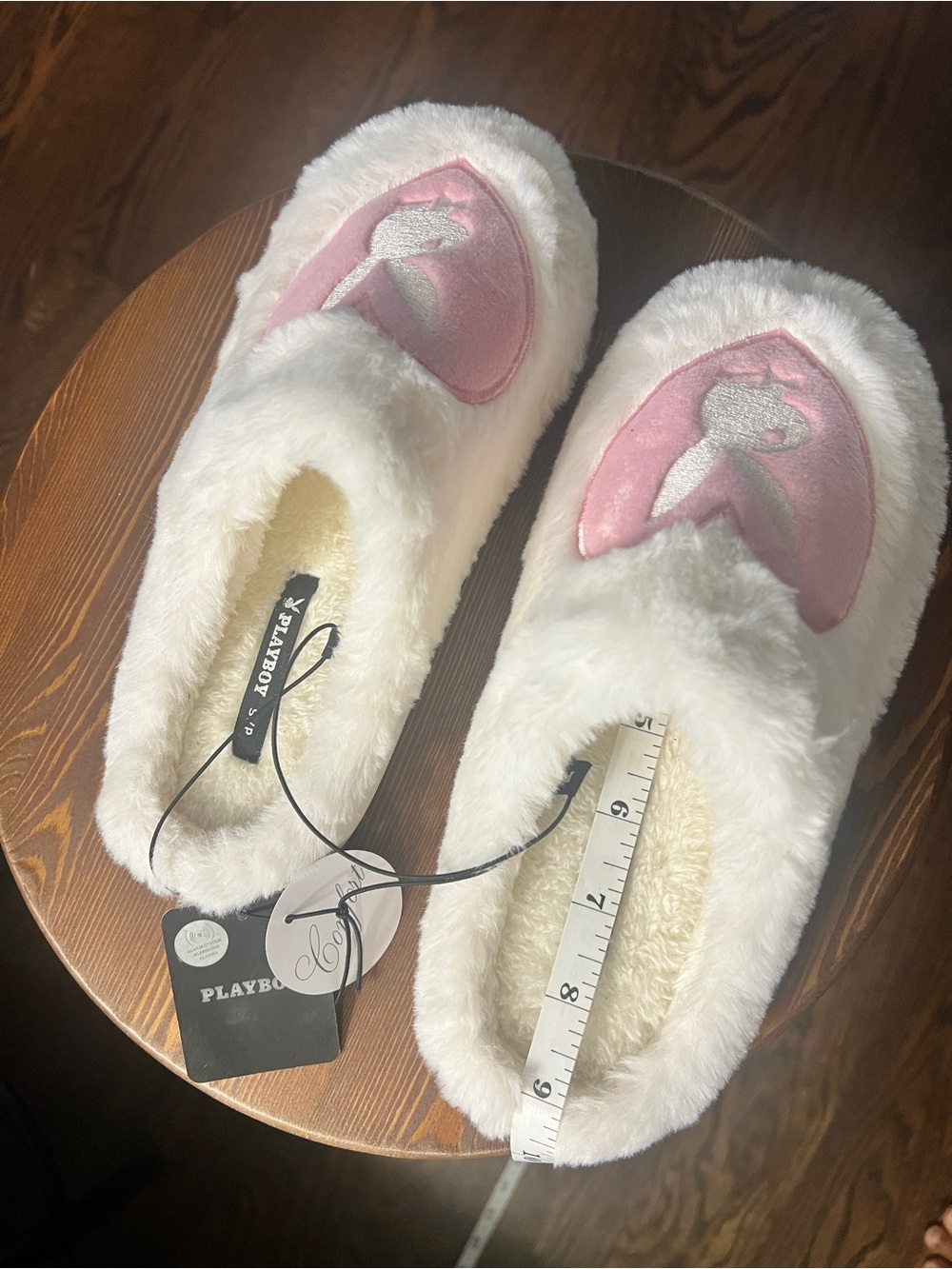 PLAYBOY White Plush Slip-On Slippers with Pink Bunny Emblem Size Small (@size 5)